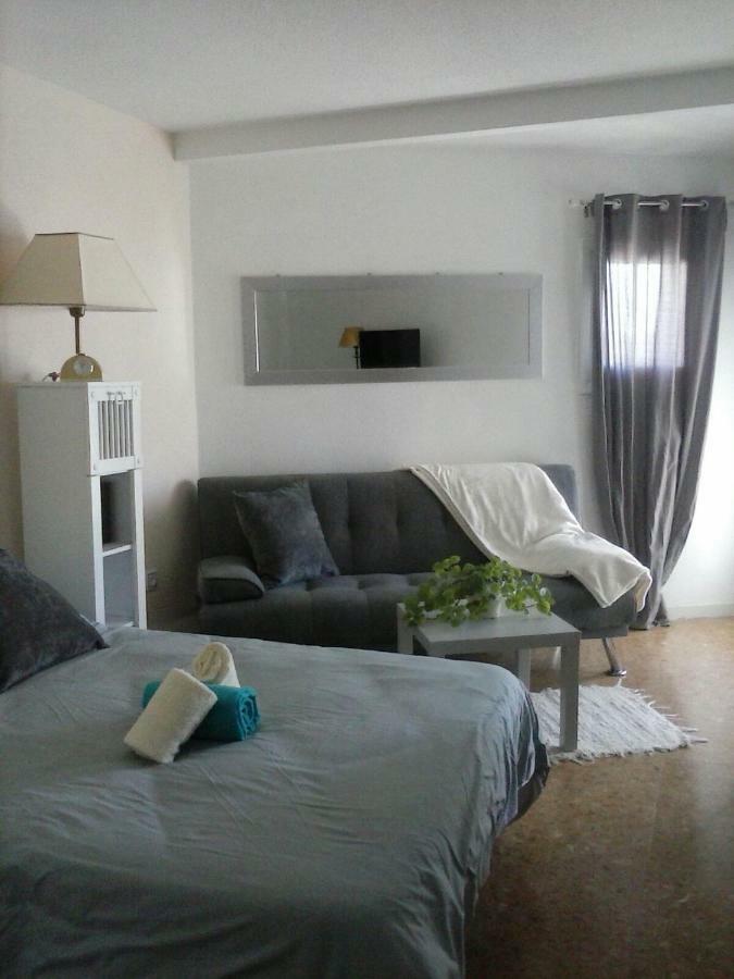 R39 Modern One Bedroom Alcantara לה קאלה דה מיחאס מראה חיצוני תמונה